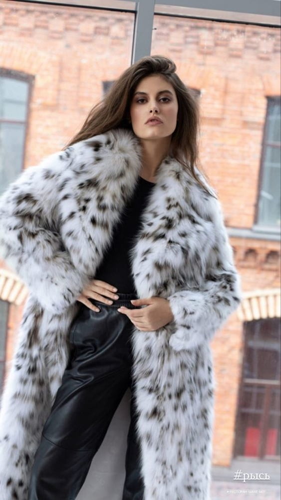 woman in fur coat 27 #89916367