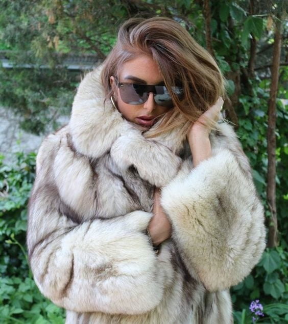 woman in fur coat 27 #89916459