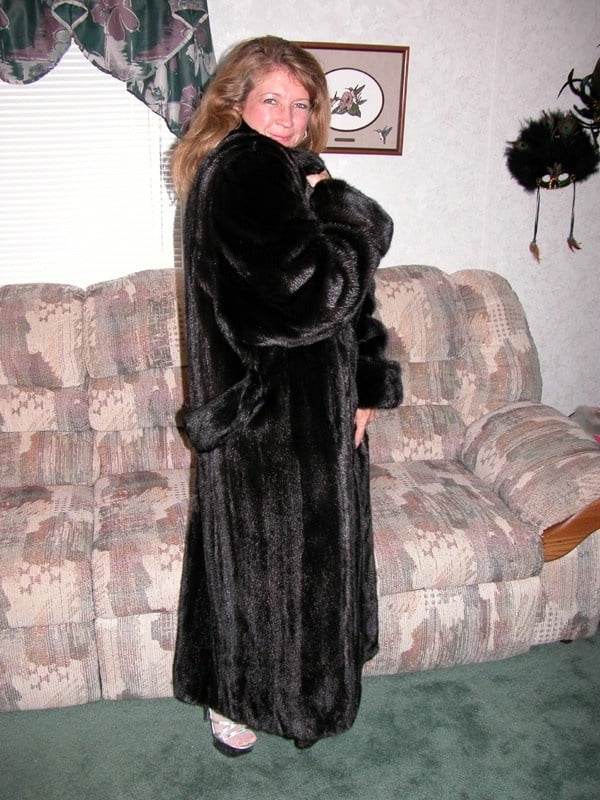 woman in fur coat 27 #89916519