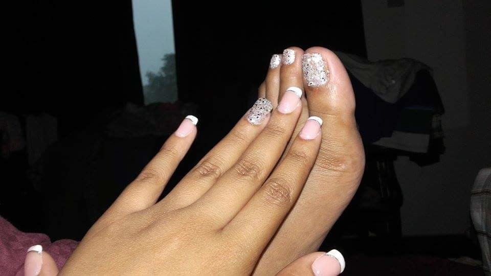 Fetiche de Sri Lanka, uñas largas de los pies #101904490