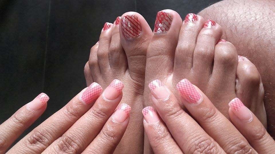Fetiche de Sri Lanka, uñas largas de los pies #101904493