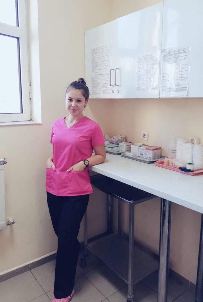 Bulgarische Krankenschwester
 #80053988