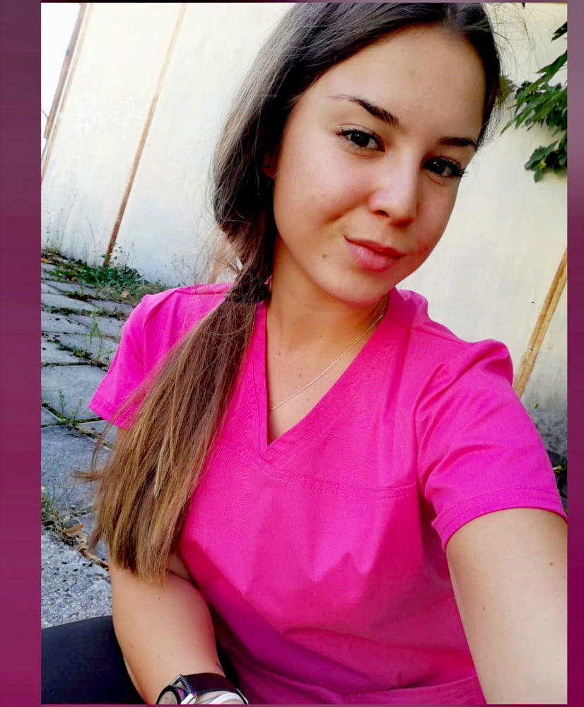 Bulgarische Krankenschwester
 #80053990