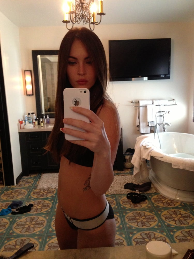 Megan fox is my peanut butter chocolate cake with kool-aide!
 #91968474