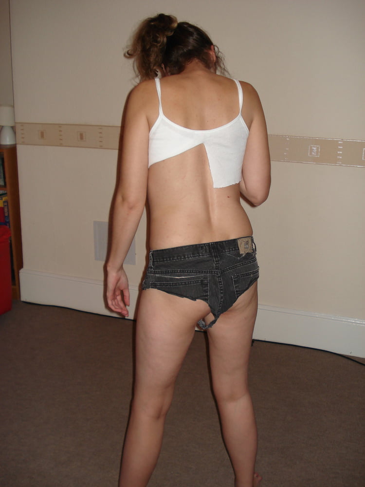 9. UK wife poses nude for hubby #79773570