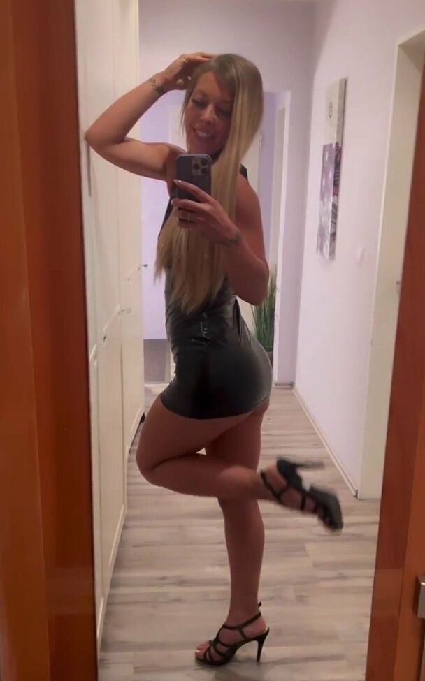 Linda Krieger Mock nackt #109627317