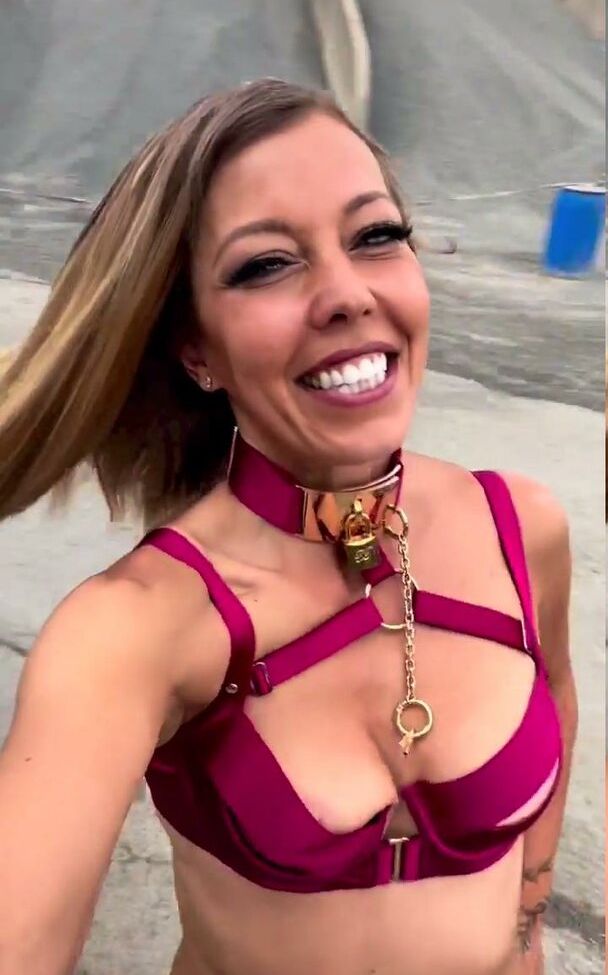 Linda Krieger Mock nackt #109627345