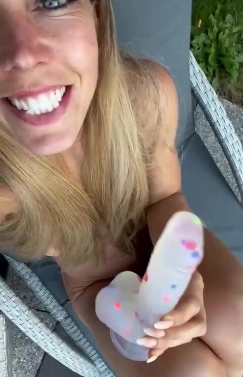 Linda Krieger Mock nackt #109627396