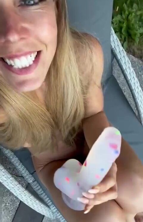 Linda Krieger Mock nackt #109627397