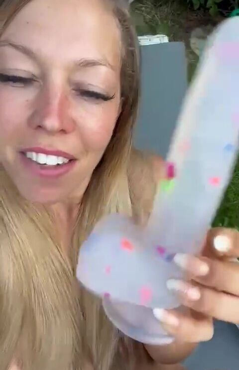 Linda Krieger Mock nackt #109627398