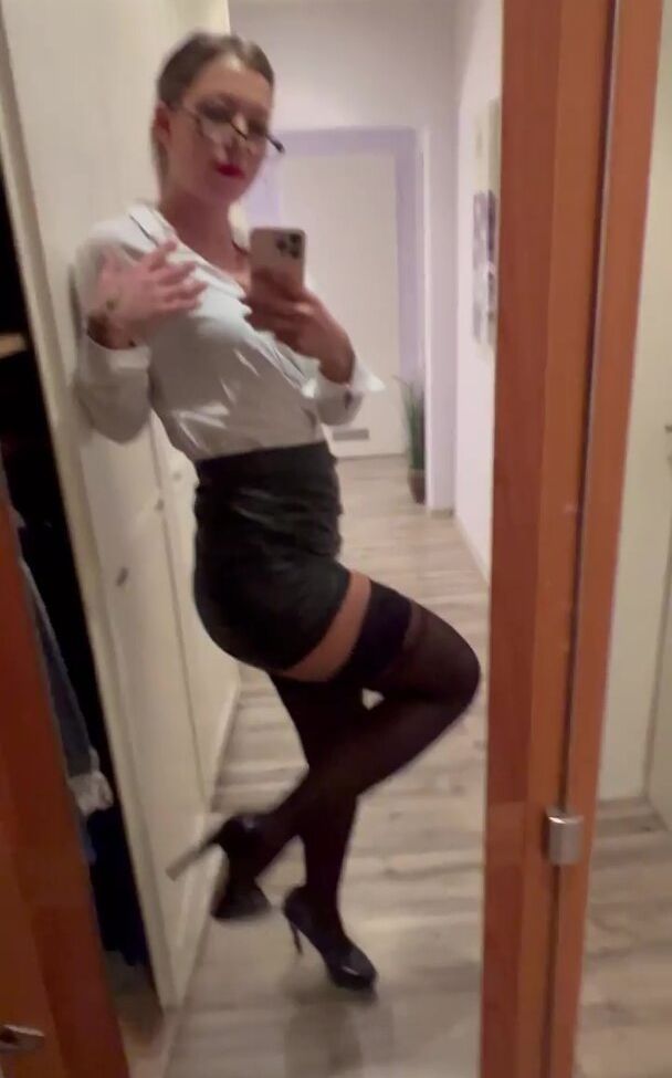 Linda Krieger Mock nackt #109627419