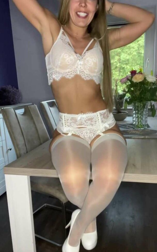 Linda Krieger Mock nackt #109627445