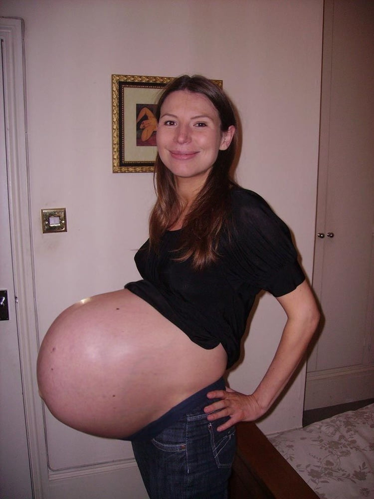 Enorme vientre y tetas embarazadas
 #79920697