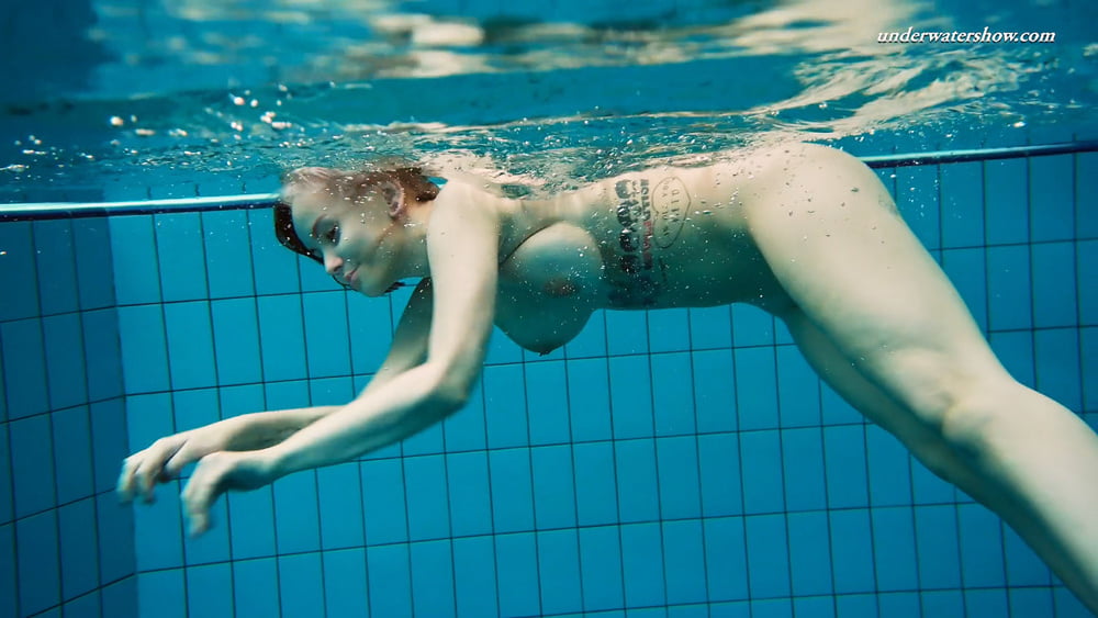 Dashka 1 underwatershow
 #106758111