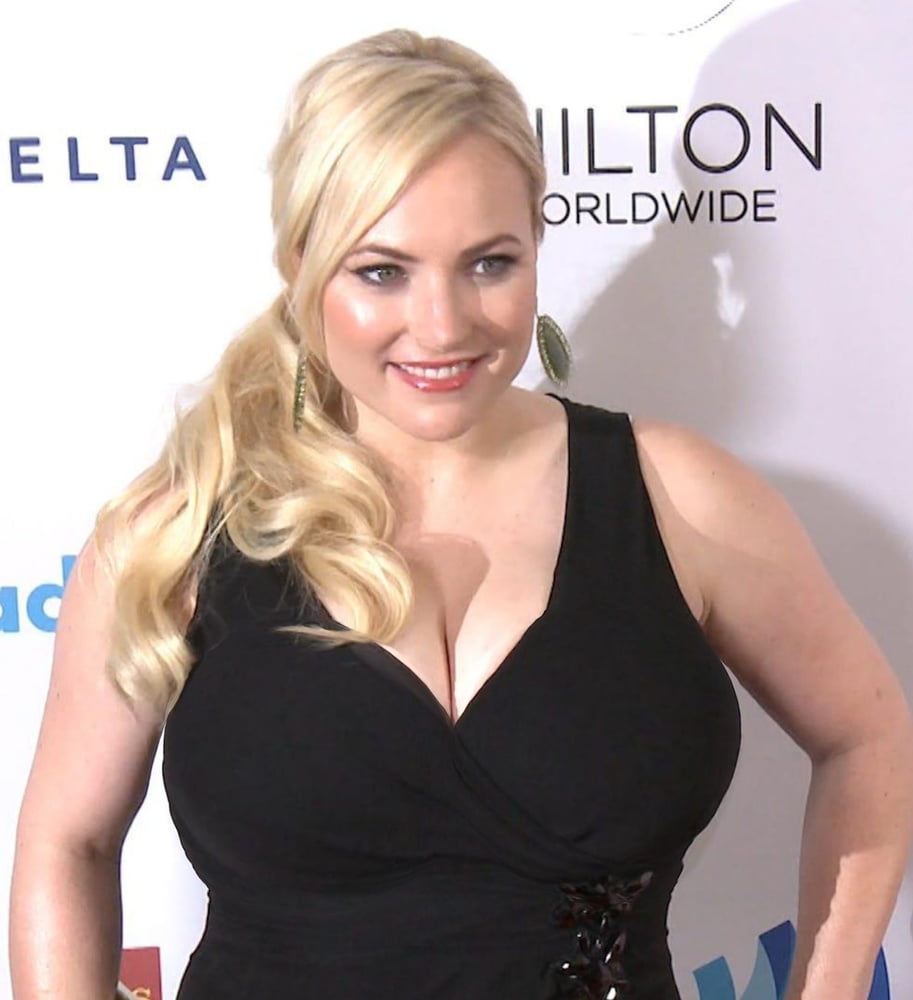 Meghan mccain und ihre riesigen Titten!
 #98341898