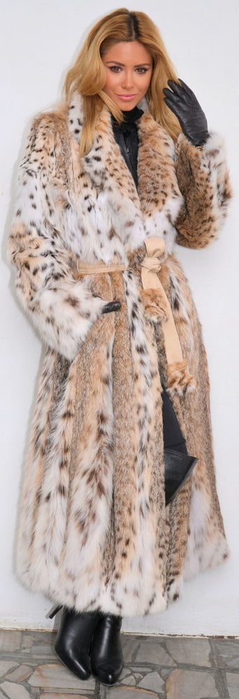 Sexy Fur Models #102848116