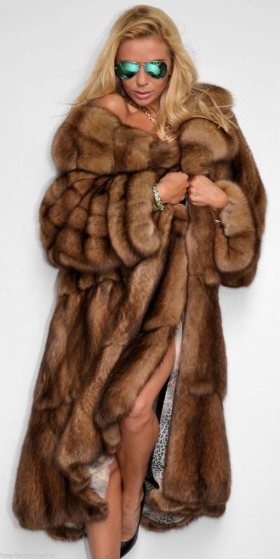 Sexy Fur Models #102848270