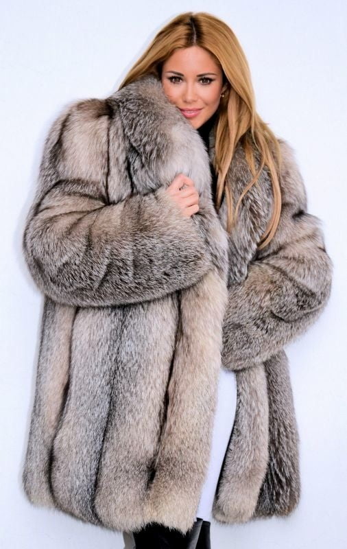 Sexy Fur Models #102848300