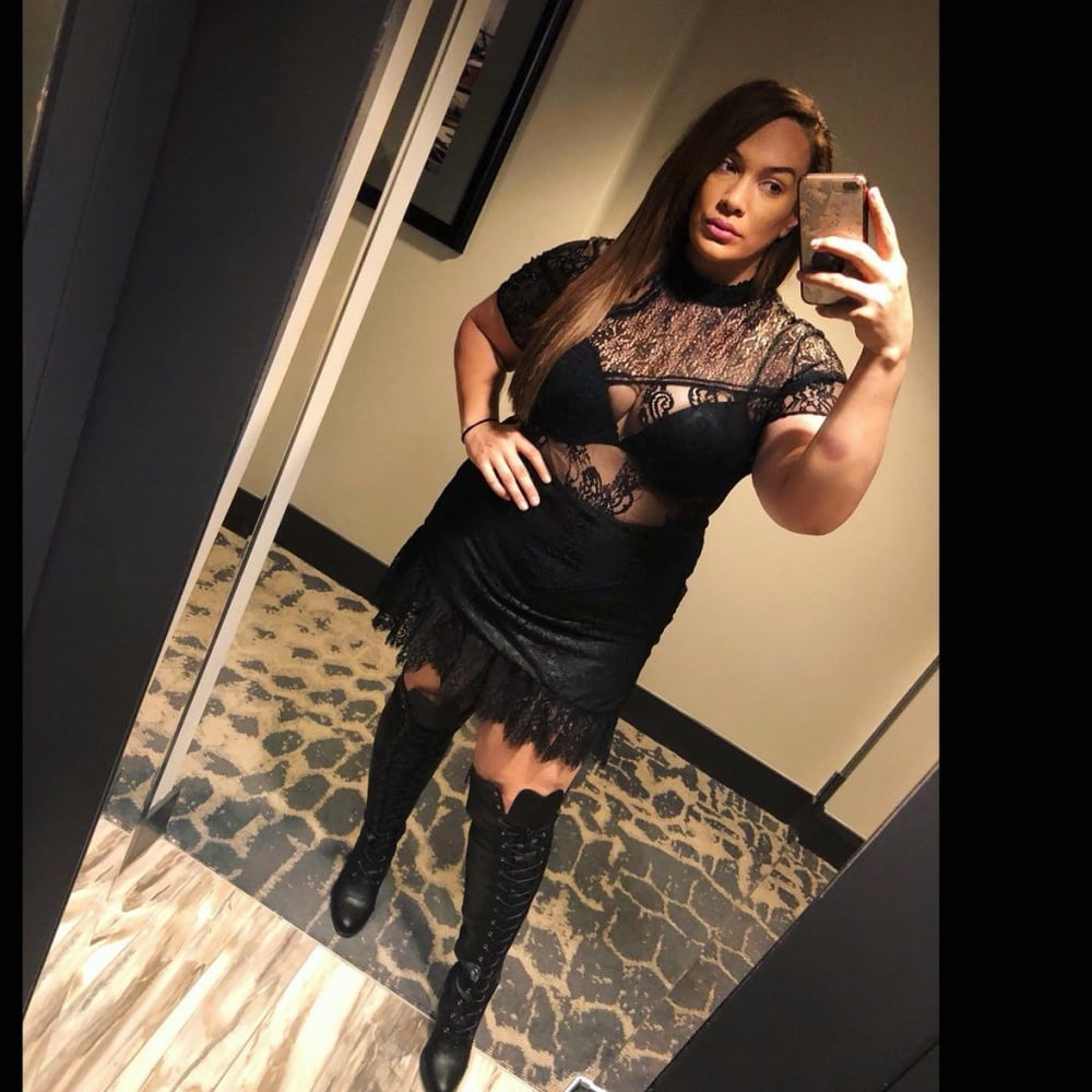 Weibliche Berühmtheit - Usatame gestiefelte Babes
 #103183945