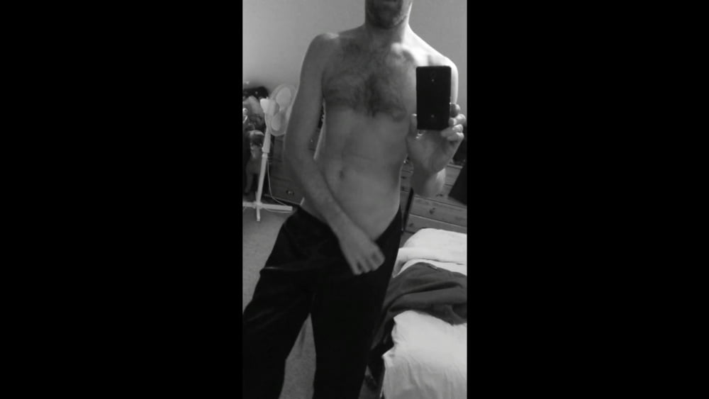 More piccies of my nakiee body lol #107055128