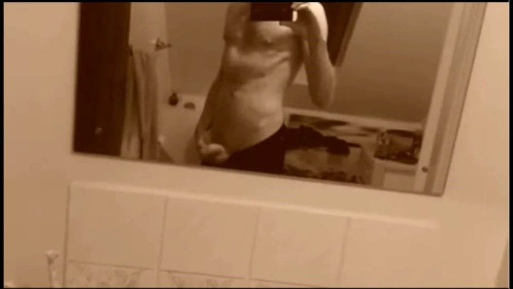 More piccies of my nakiee body lol #107055138