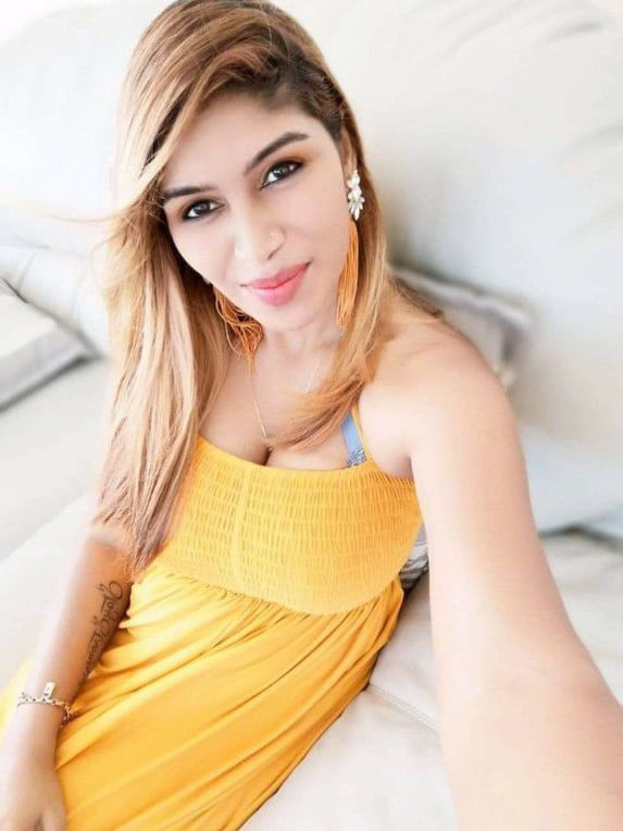 Indisches Babe
 #102693402