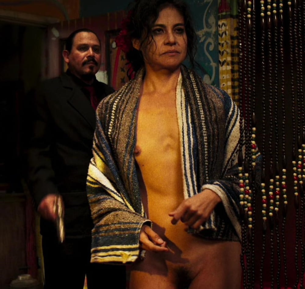 Mezcla de escenas de desnudos 3 (mostrando su coño en la pantalla)
 #106191529