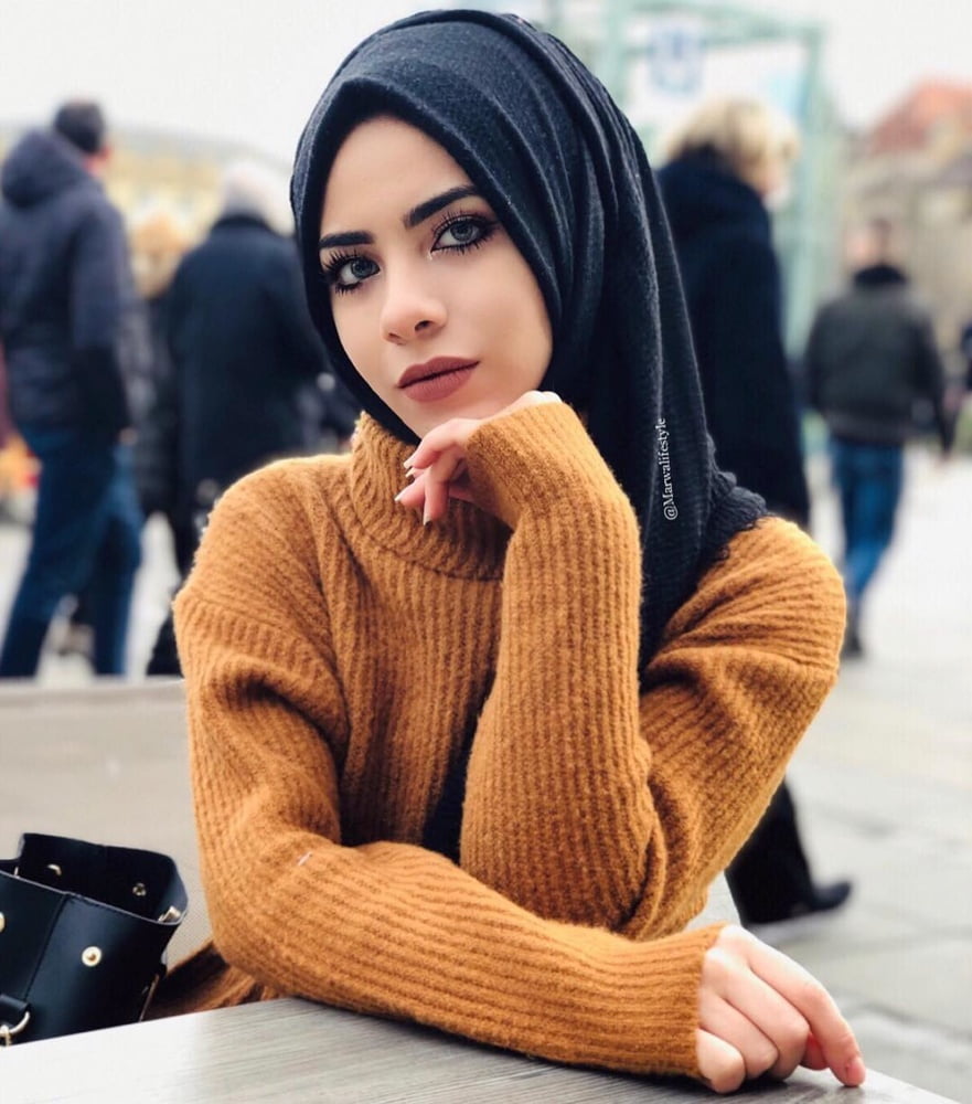 Sexy syrische Instagram Hijab-Dame
 #79722700