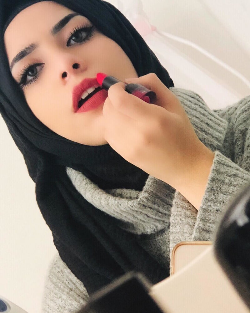 Sexy syrische Instagram Hijab-Dame
 #79722706