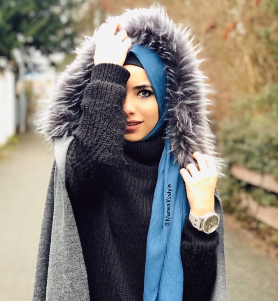Sexy syrian instagram hijab lady
 #79722708