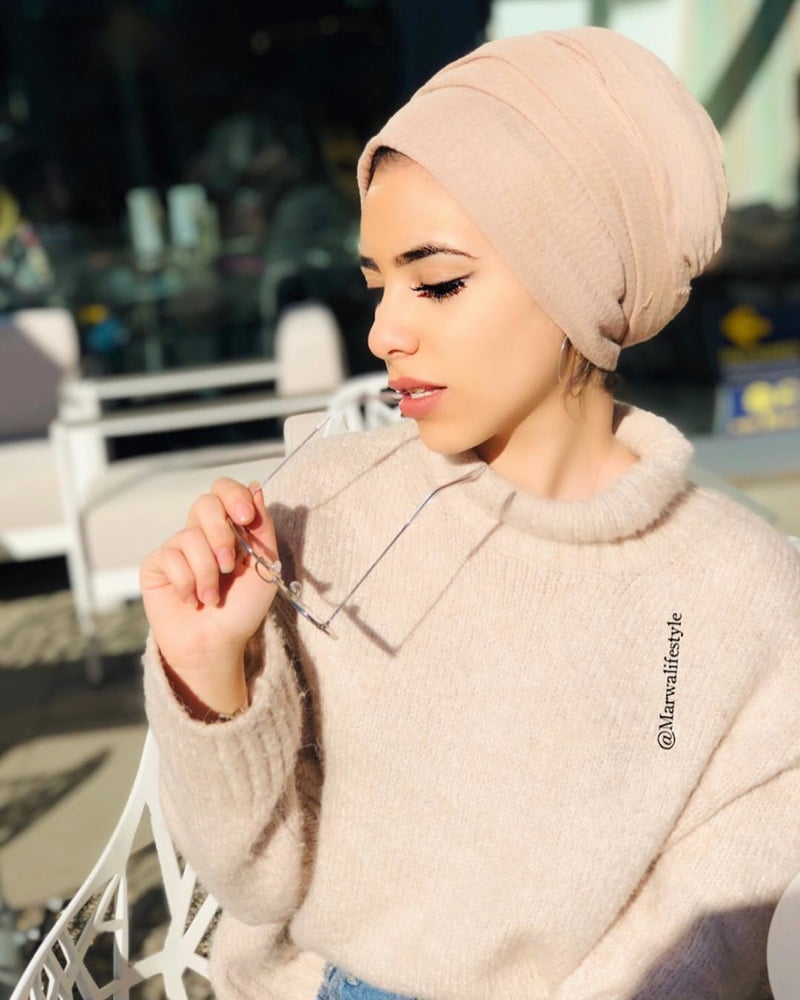 Sexy syrienne instagram hijab dame
 #79722712