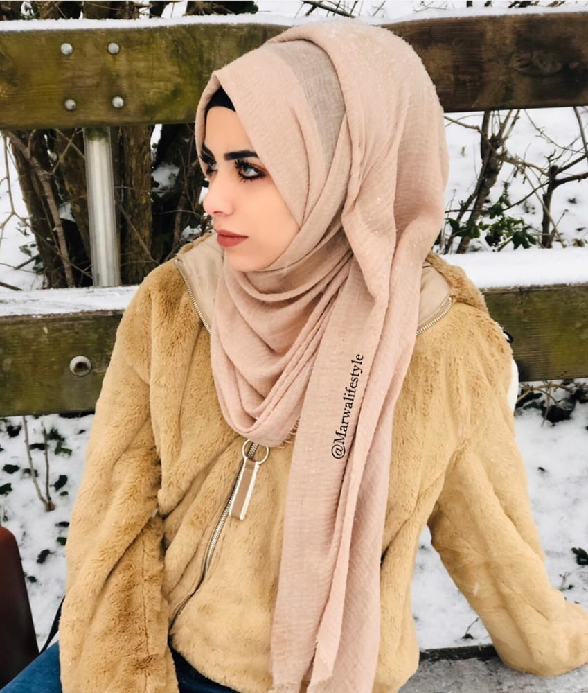 Sexy syrian instagram hijab lady
 #79722717