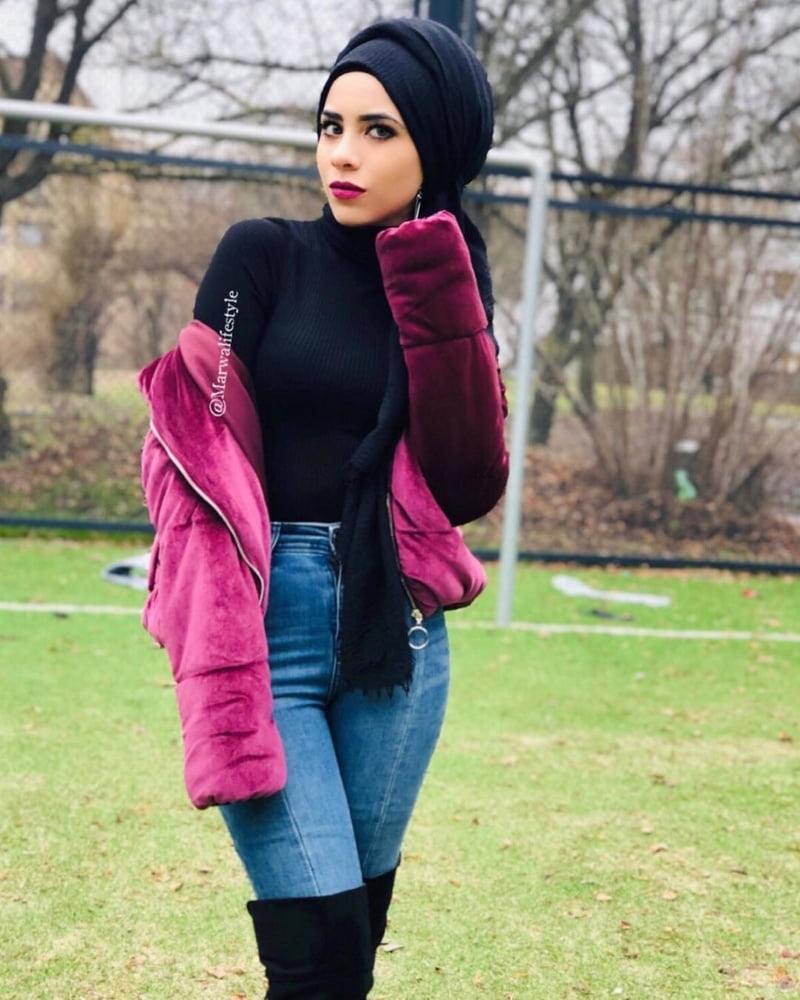 Sexy syrische Instagram Hijab-Dame
 #79722723