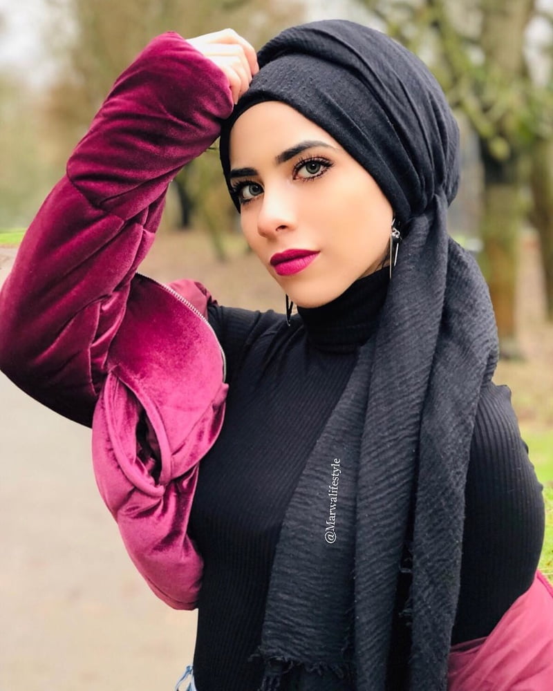 Sexy syrische Instagram Hijab-Dame
 #79722728