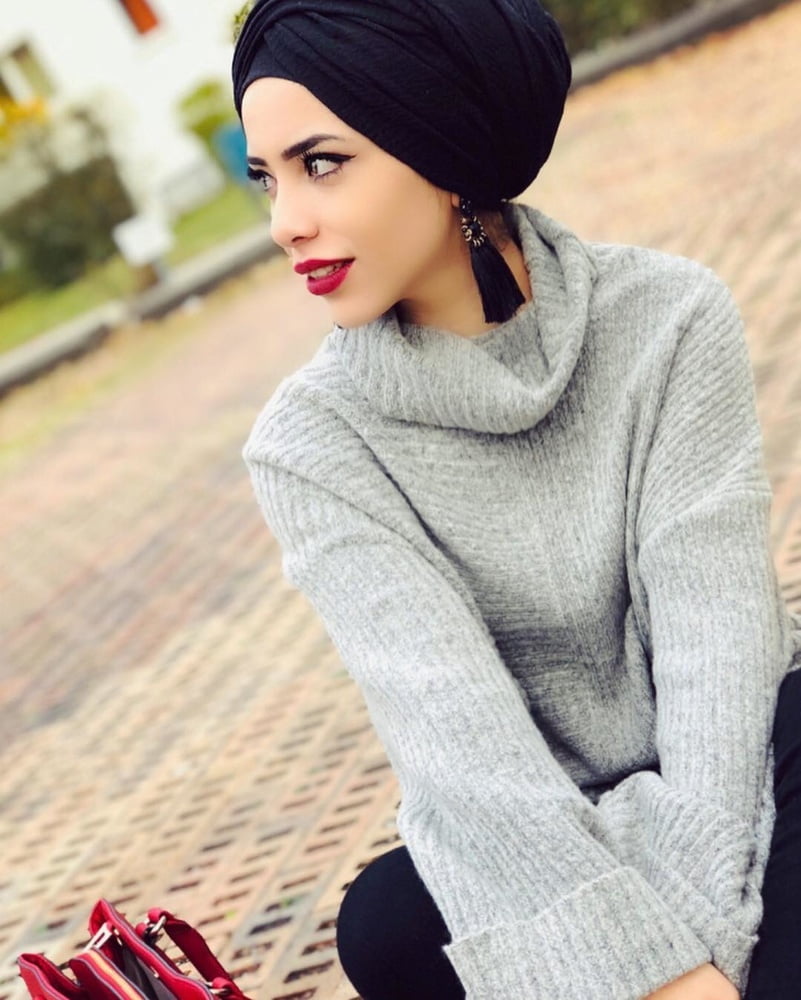 Sexy syrienne instagram hijab dame
 #79722730