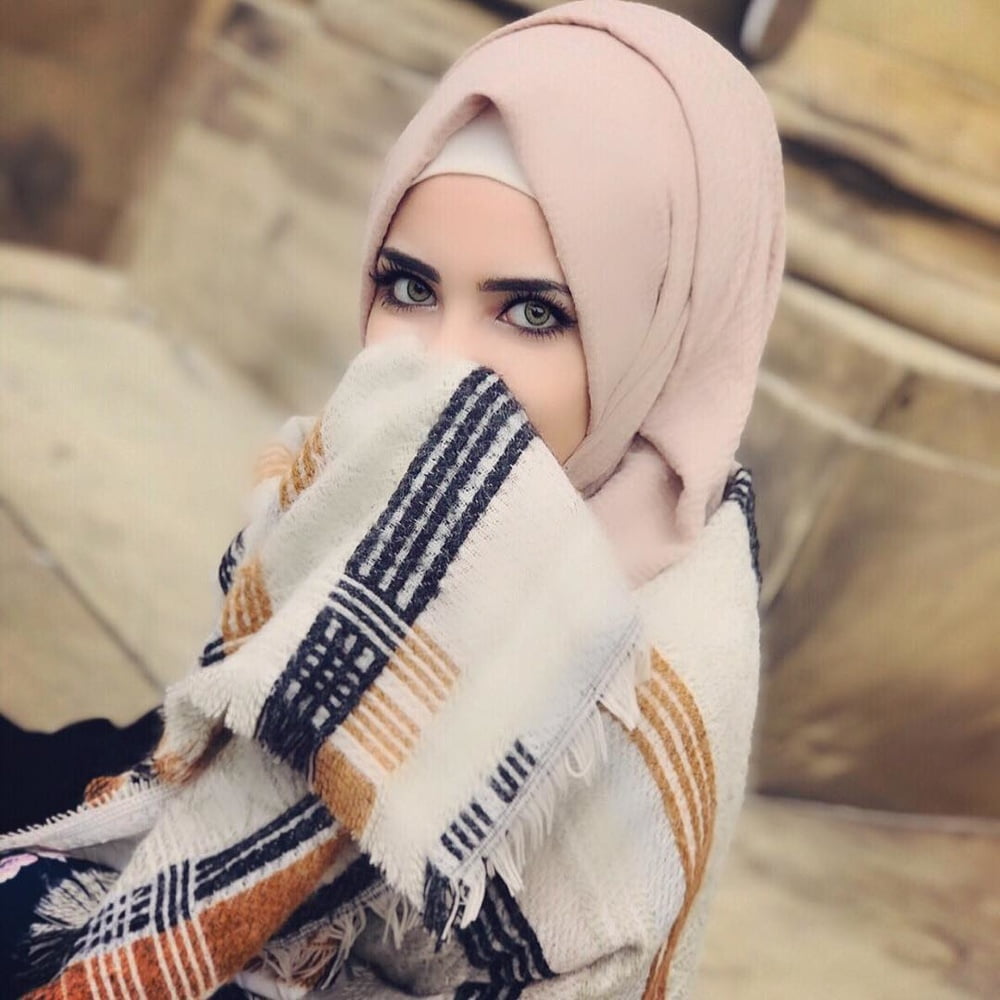 Sexy syrische Instagram Hijab-Dame
 #79722732