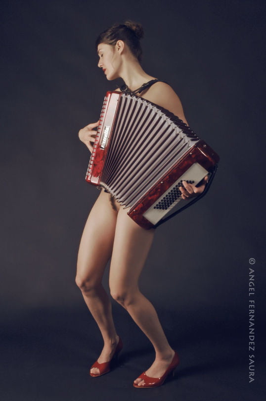 Músicos desnudos
 #102050203