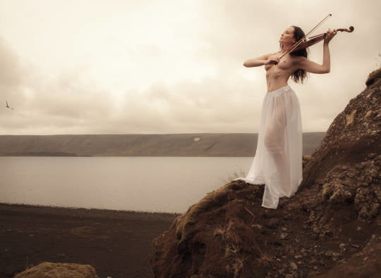 Músicos desnudos
 #102050232