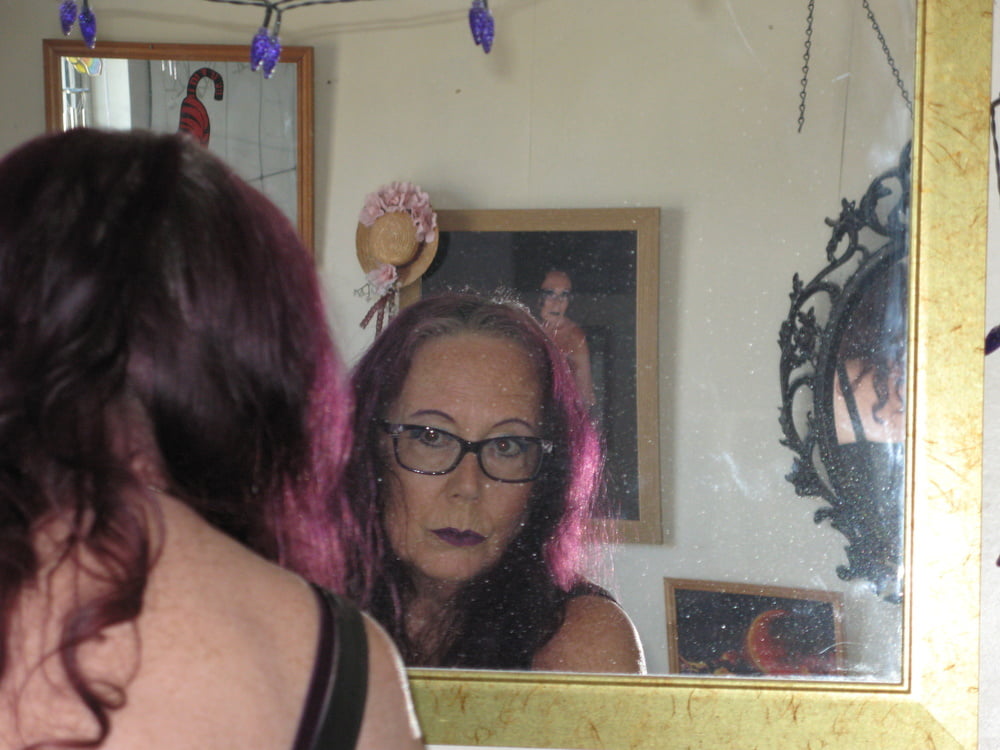 FOXY SLUT IN ISOLATION #98750421