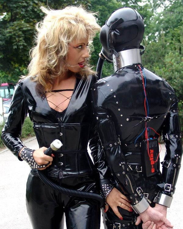 Dominas mit sklaven 1
 #91217607