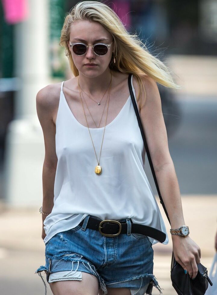 Dakota Fanning desnuda #108568034