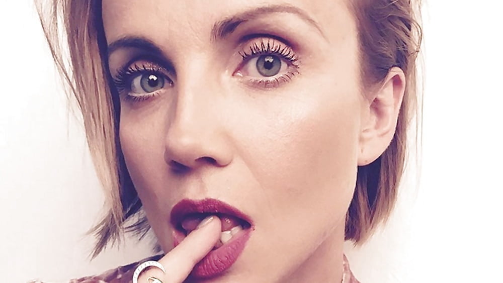 Katarzyna zielinska
 #90400445