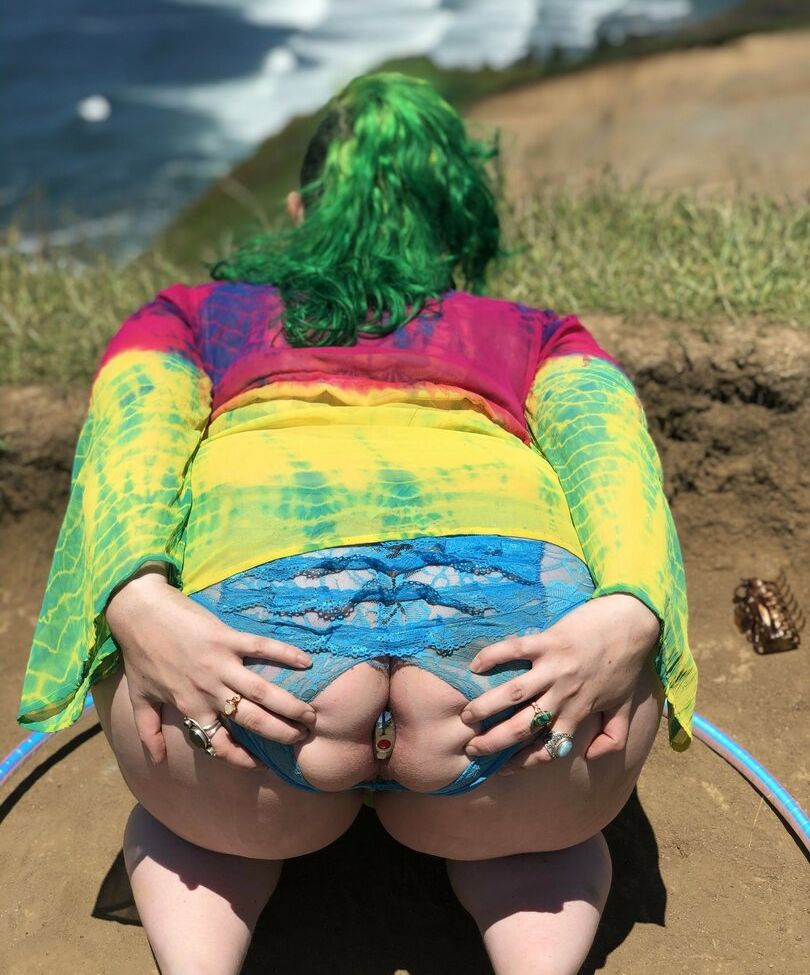 UnicornButtStuff desnuda #108679540