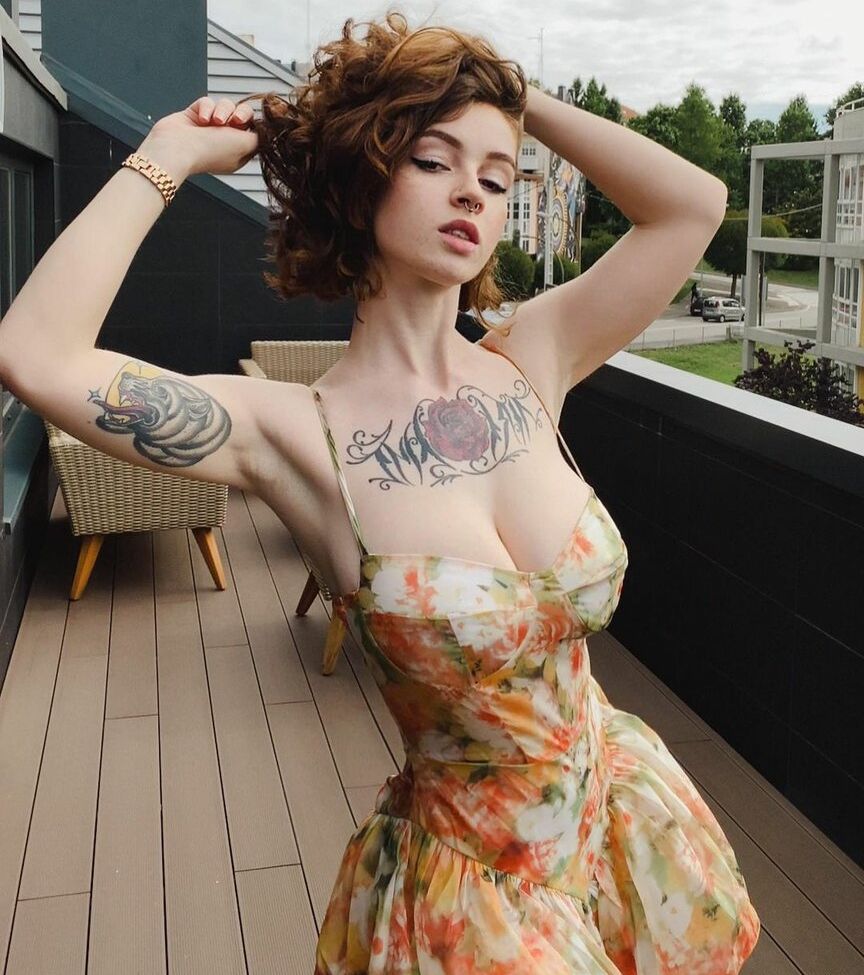 Sathira desnuda #109261622