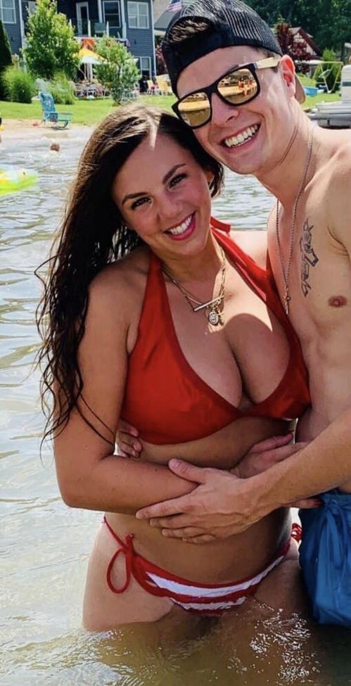 Annie Agar desnuda #108619801