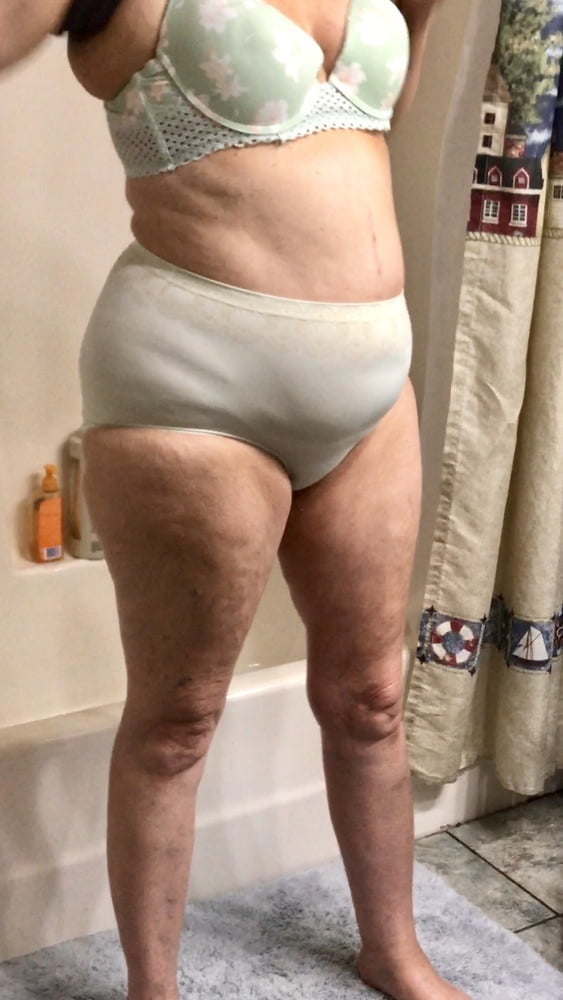 Grannies pantys
 #94099408