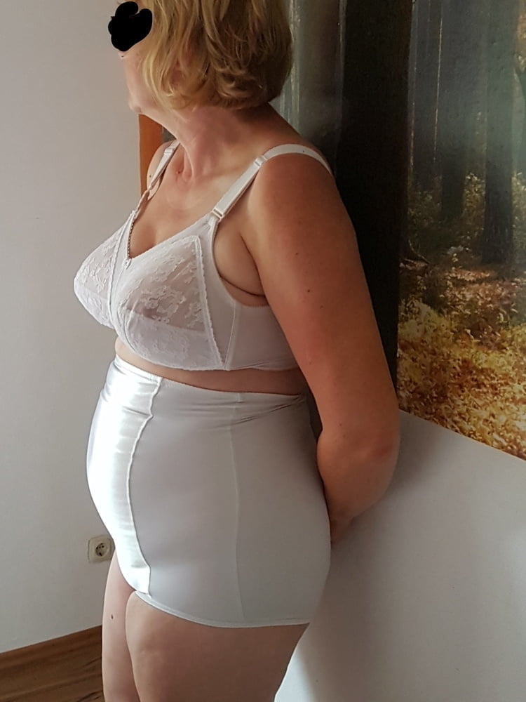 Grannies pantys
 #94099530