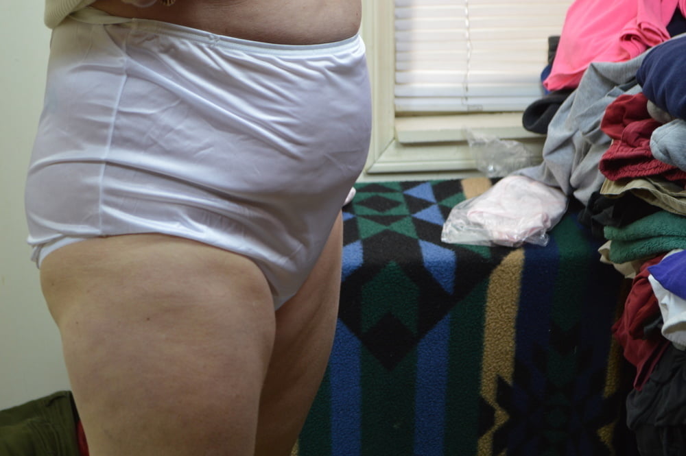 おばあちゃんのパンティ
 #94099793