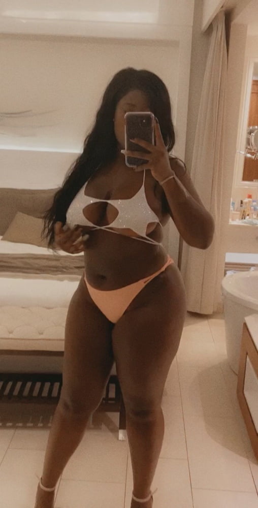 Alerta de bikini
 #99333192