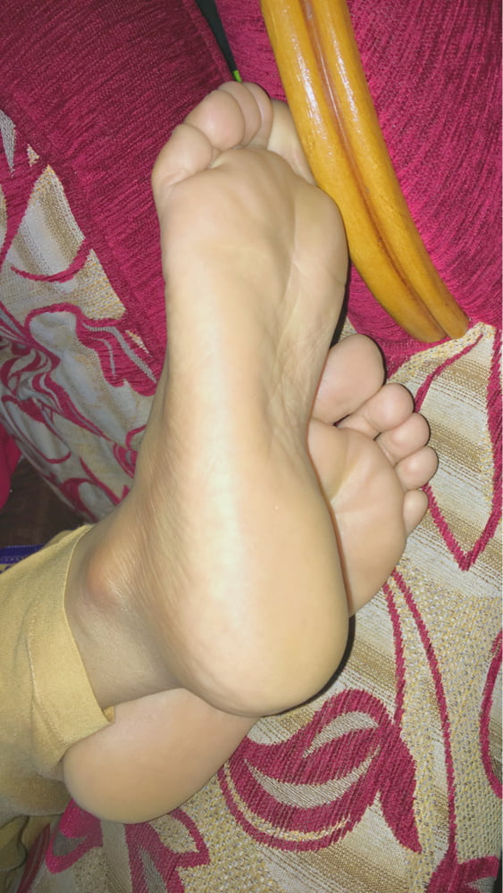 Amateur Indian Feet #91650823